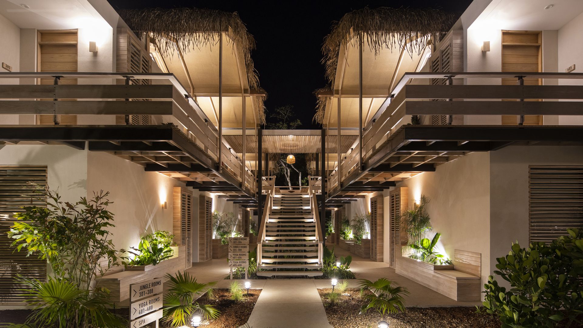 the iguana hotel night